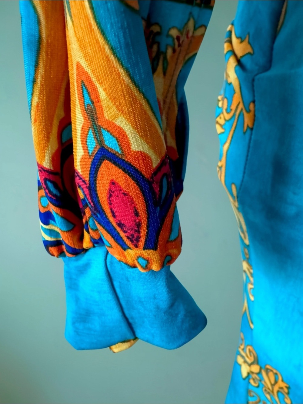 Vibrant Turquoise & Gold Print Maxi Dress with Deep V-Neck - Picture 12 of 16